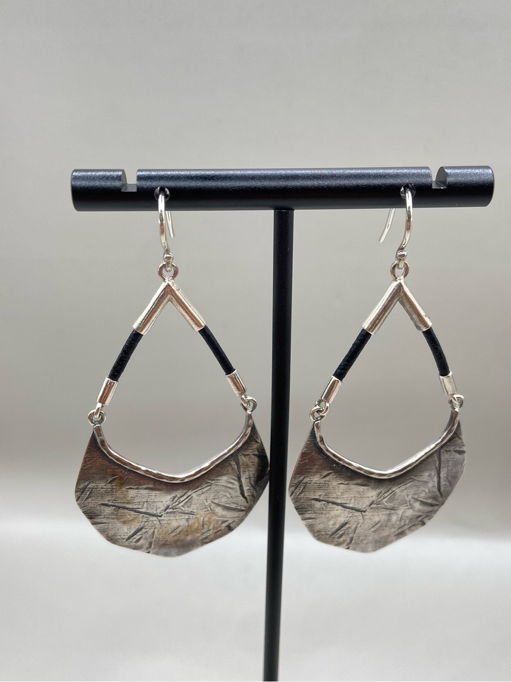 Silpada Badge of Beauty Textured Earrings W3140